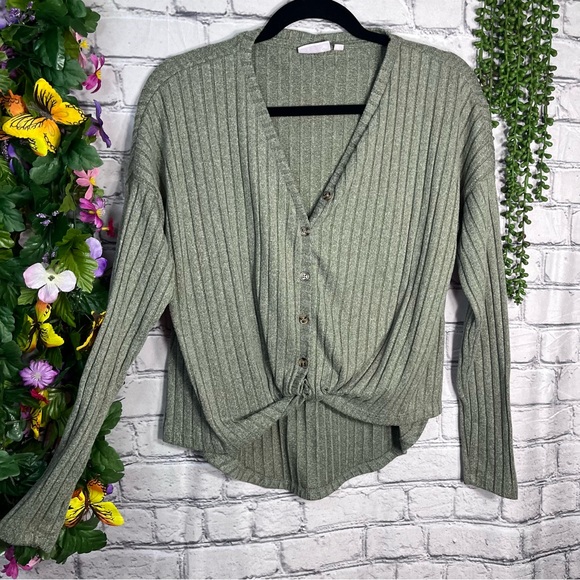 _🌼3/$30🌼NWOT So Ribbed Green Button Down Cardigan Size Small - Picture 3 of 15